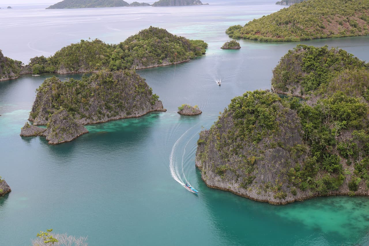 Raja Ampat — Panduan Lengkap Wisata Edukasi 2026